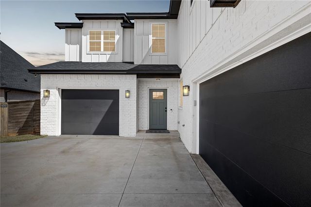14608 Claxton Place, Yukon, OK 73099