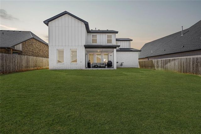 14608 Claxton Place, Yukon, OK 73099