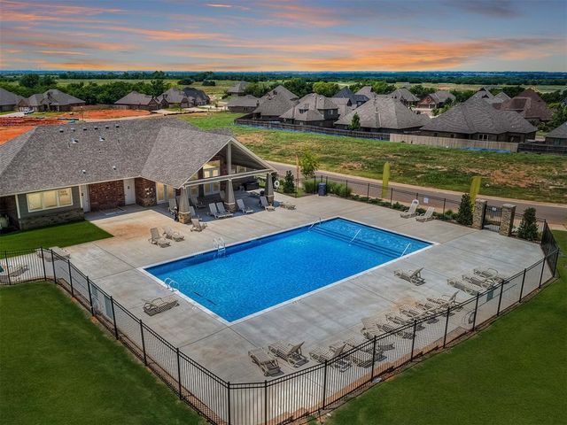 14608 Claxton Place, Yukon, OK 73099