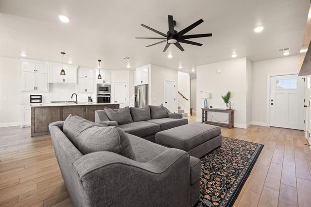 14608 Claxton Place, Yukon, OK 73099