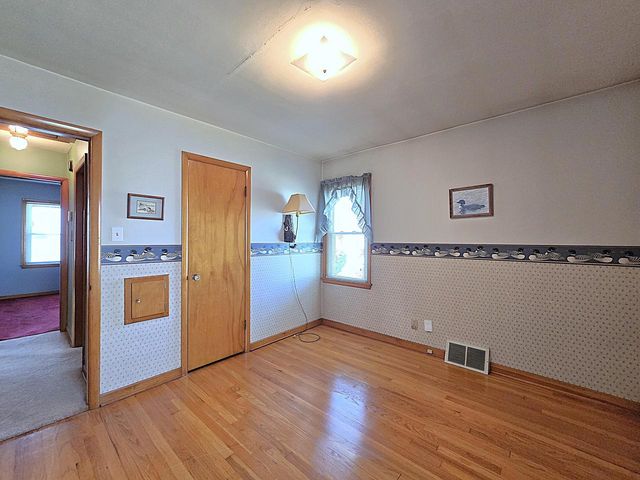 7330 W Potomac AVENUE, Milwaukee, WI 53216