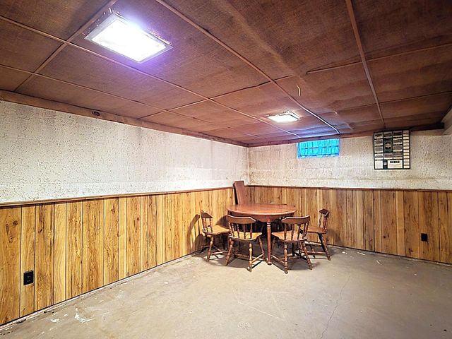 7330 W Potomac AVENUE, Milwaukee, WI 53216
