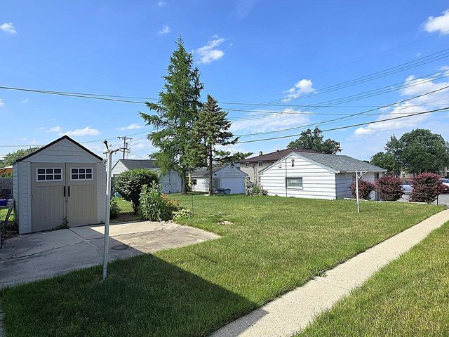 7330 W Potomac AVENUE, Milwaukee, WI 53216