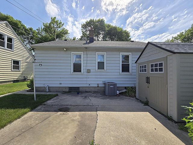 7330 W Potomac AVENUE, Milwaukee, WI 53216