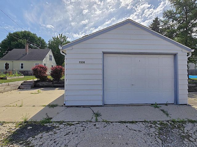 7330 W Potomac AVENUE, Milwaukee, WI 53216