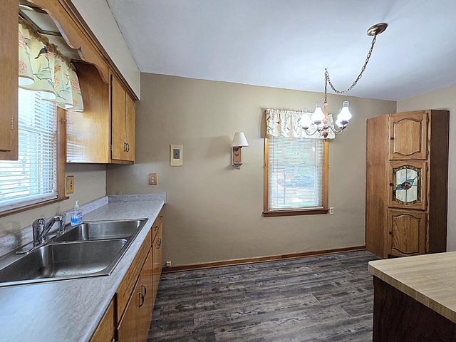 7330 W Potomac AVENUE, Milwaukee, WI 53216
