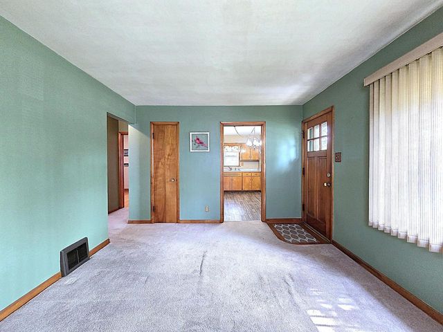 7330 W Potomac AVENUE, Milwaukee, WI 53216