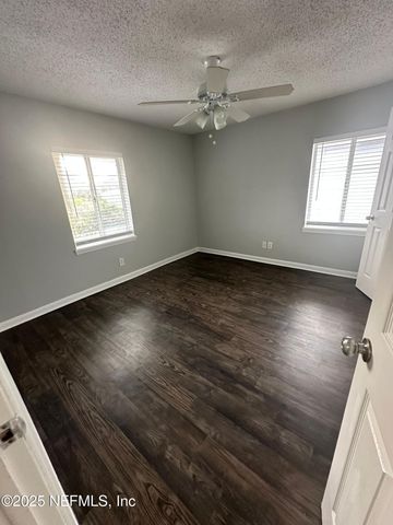 402 8TH Avenue S 6, Jacksonville Beach, FL 32250