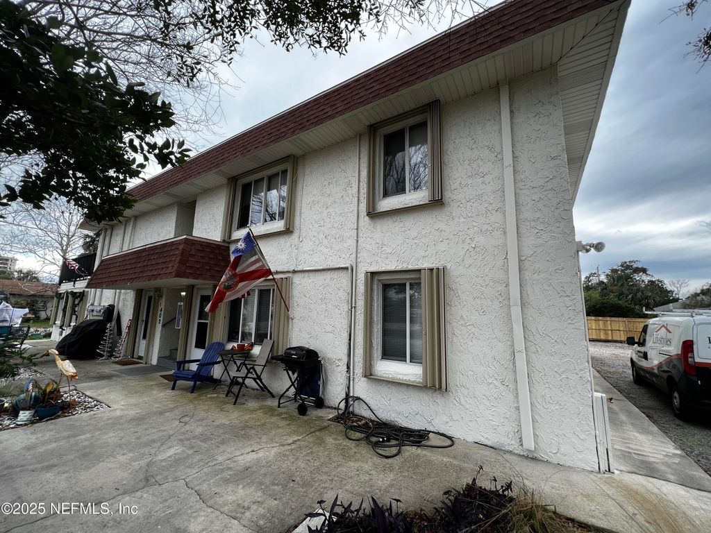 402 8TH Avenue S 6, Jacksonville Beach, FL 32250