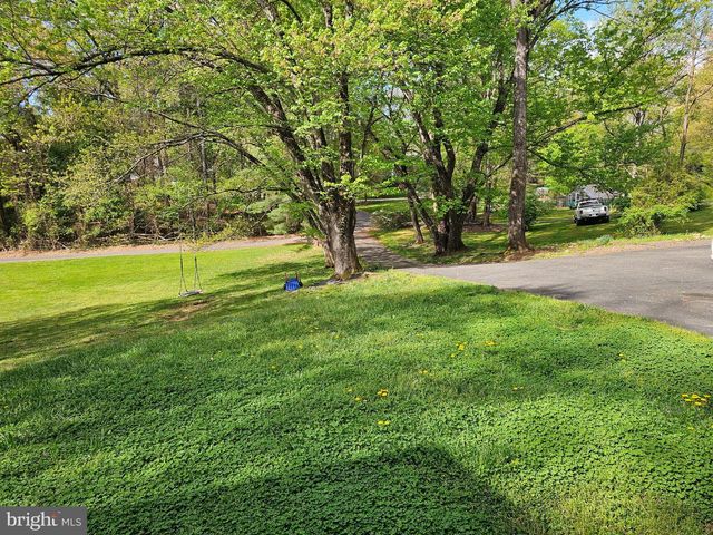 3059 FOX MILL RD, Oakton, VA 22124