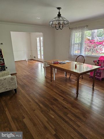 3059 FOX MILL RD, Oakton, VA 22124
