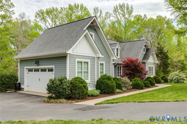 3374 Manor Oaks Dr, Powhatan, VA 23139