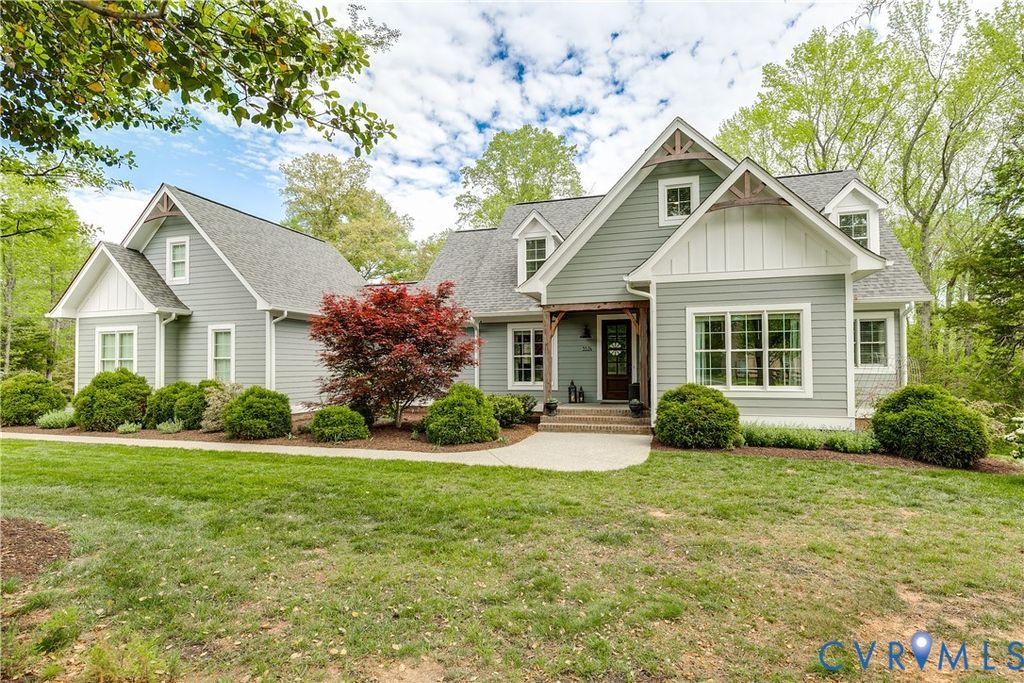 3374 Manor Oaks Dr, Powhatan, VA 23139