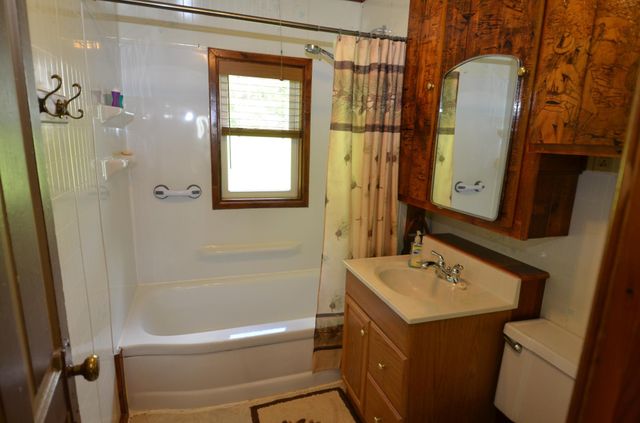 4011 W 9th Street, Duluth, MN 55807