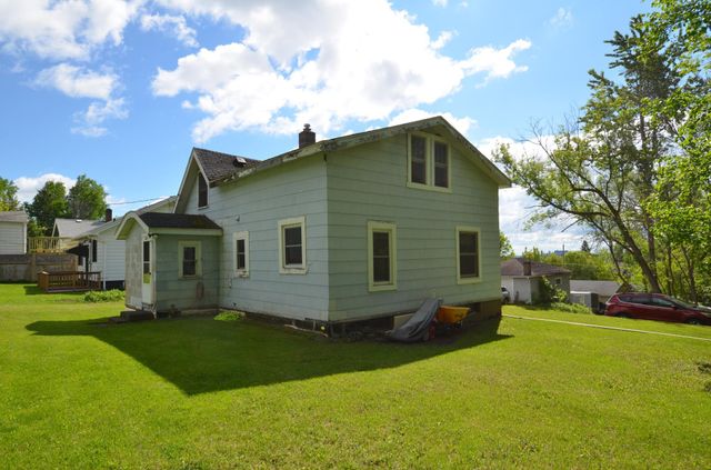 4011 W 9th Street, Duluth, MN 55807