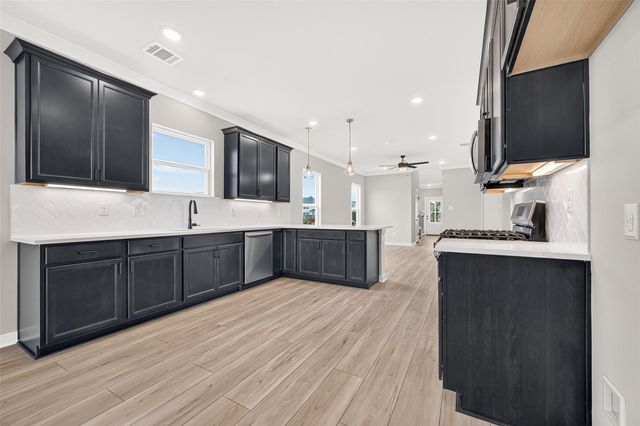 21127 Autumn Heights, Bonney, TX 77583