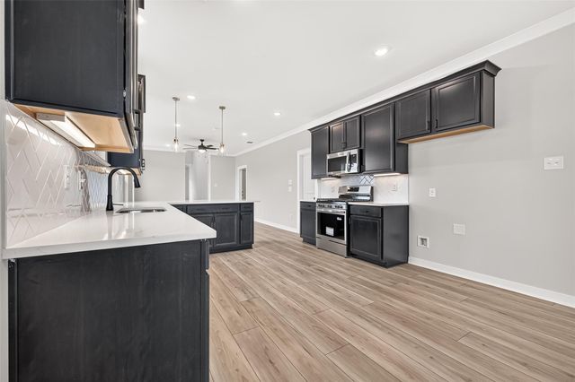 21127 Autumn Heights, Bonney, TX 77583