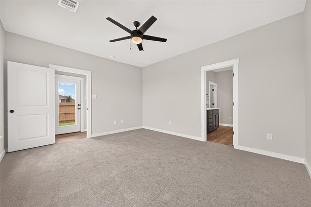 21127 Autumn Heights, Bonney, TX 77583