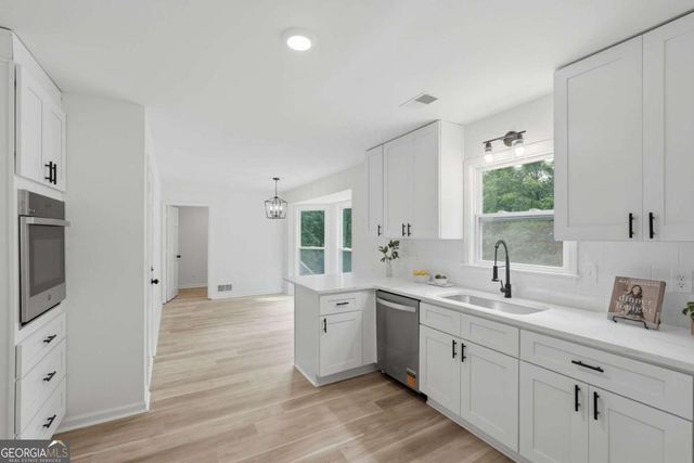 1490 Laurel Haven Court, Lawrenceville, GA 30043