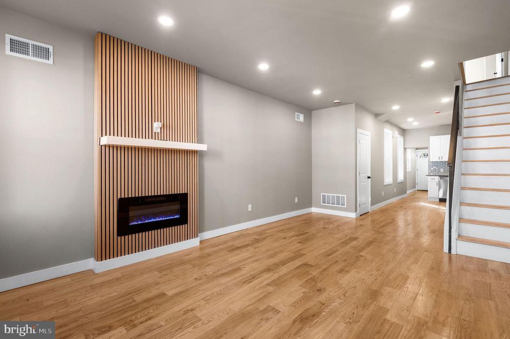 3437 EMERALD ST, Philadelphia, PA 19134