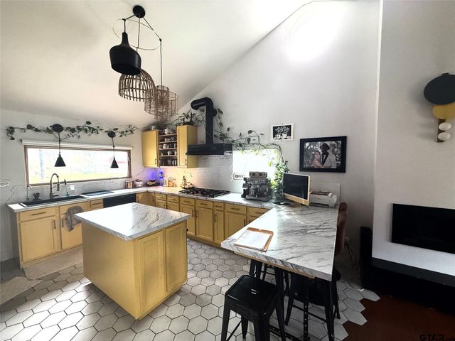 474 E Pennsylvania, Van, TX 75790