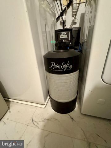 48 CHAMBERLIN CT, Lawrence Township, NJ 08648