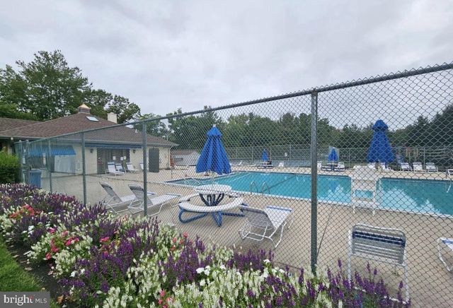 48 CHAMBERLIN CT, Lawrence Township, NJ 08648