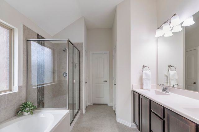 816 Skytop Drive, Fort Worth, TX 76052