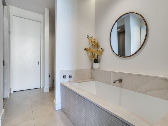 2408 Victory Park Lane 737, Dallas, TX 75219