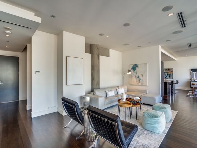 2408 Victory Park Lane 737, Dallas, TX 75219