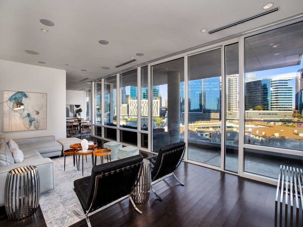 2408 Victory Park Lane 737, Dallas, TX 75219