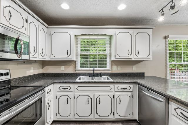 3723 Lavender Ct, Clarksville, TN 37042