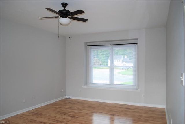513 Creekwood DR, Chesapeake, VA 23323