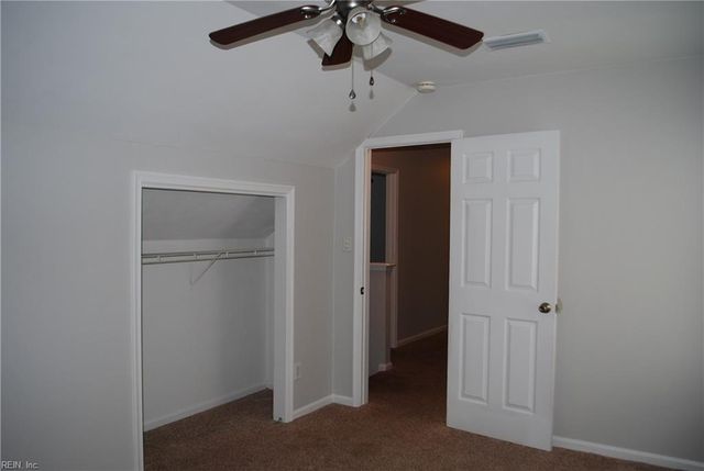 513 Creekwood DR, Chesapeake, VA 23323