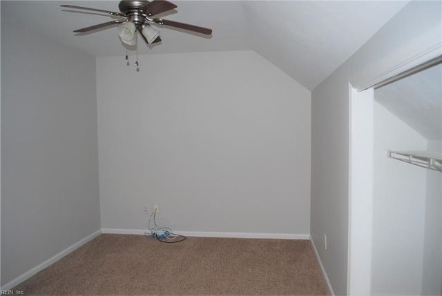 513 Creekwood DR, Chesapeake, VA 23323