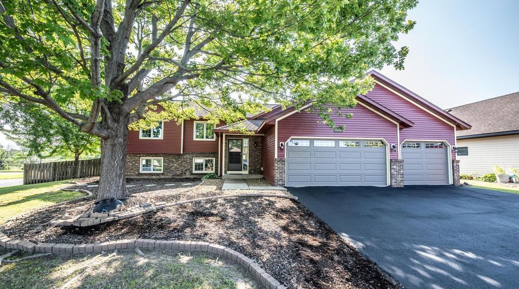 1500 Lakeview Curve, Eagan, MN 55122 — exterior