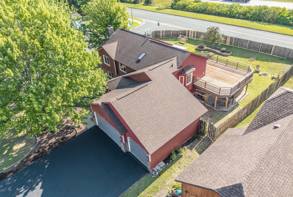 1500 Lakeview Curve, Eagan, MN 55122 — photo 2