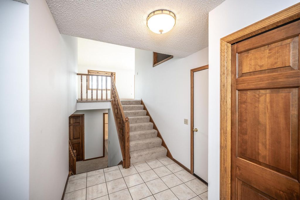 1500 Lakeview Curve, Eagan, MN 55122 — photo 5