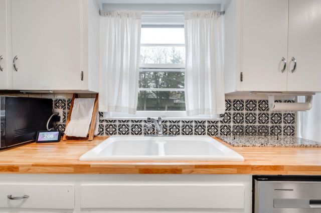 1968 N Sheridan St, Wichita, KS 67203