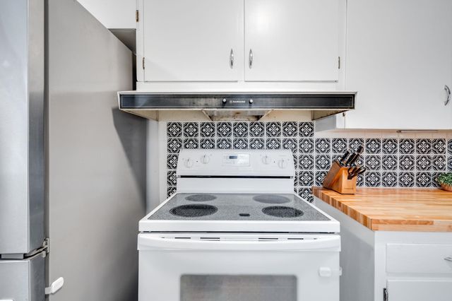 1968 N Sheridan St, Wichita, KS 67203