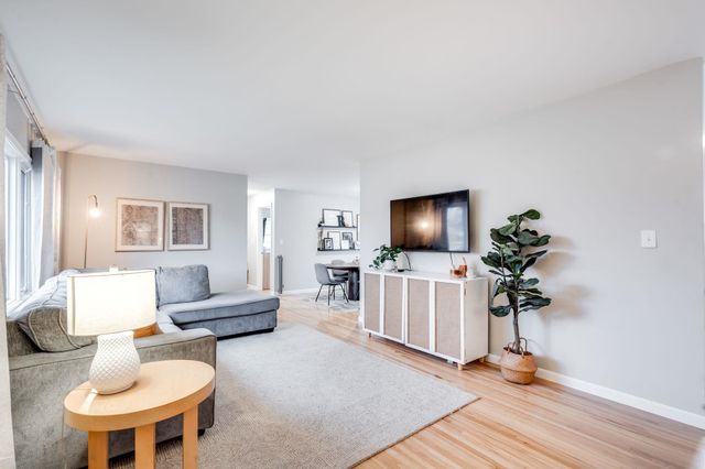 1968 N Sheridan St, Wichita, KS 67203