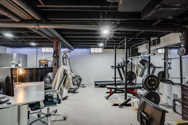 1968 N Sheridan St, Wichita, KS 67203