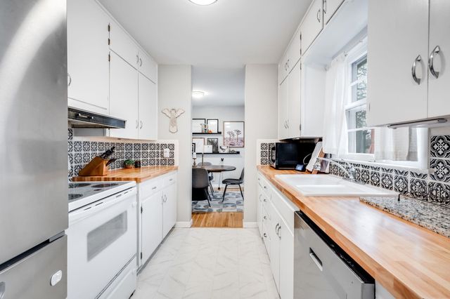 1968 N Sheridan St, Wichita, KS 67203