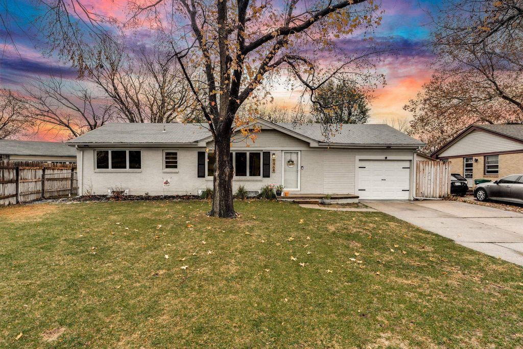 1968 N Sheridan St, Wichita, KS 67203