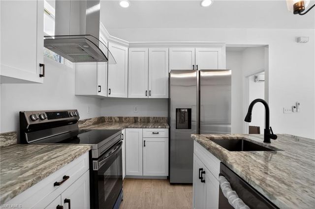 2908 52nd ST W, Lehigh Acres, FL 33971