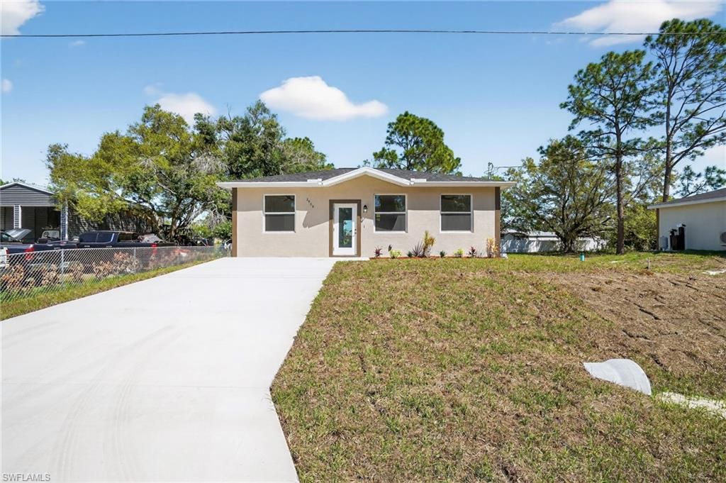 2908 52nd ST W, Lehigh Acres, FL 33971