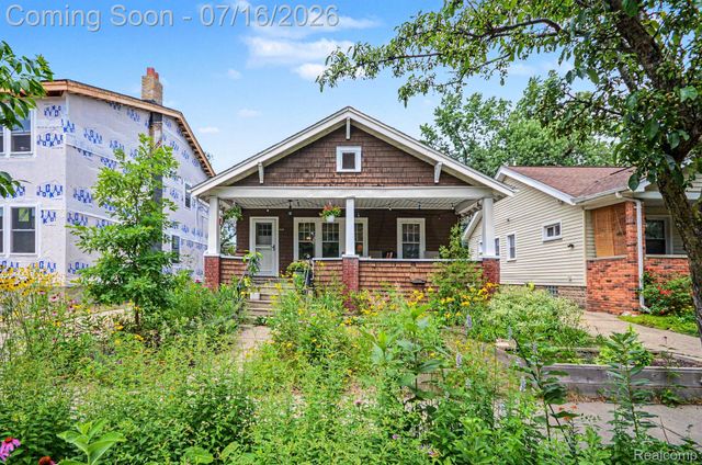 440 W Saratoga Street, Ferndale, MI 48220