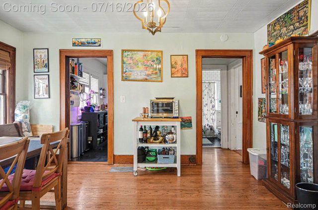 440 W Saratoga Street, Ferndale, MI 48220
