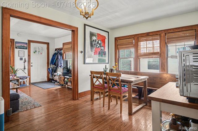 440 W Saratoga Street, Ferndale, MI 48220