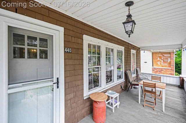 440 W Saratoga Street, Ferndale, MI 48220